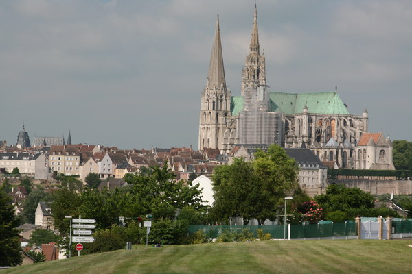 Chartres Web 01.jpg