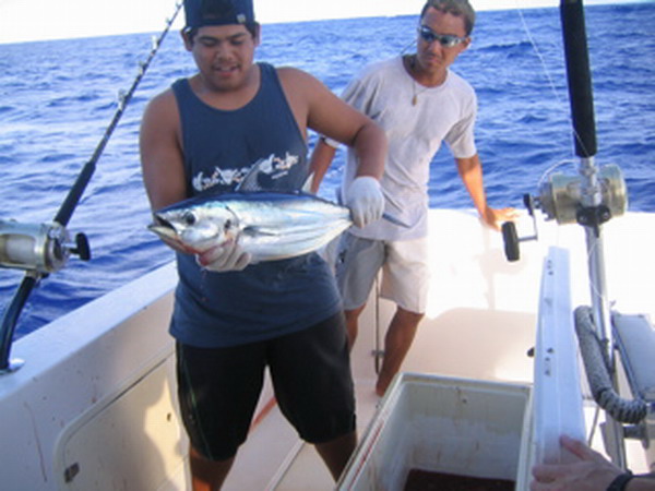 Deep Sea Fishing Web 03_resize.jpg