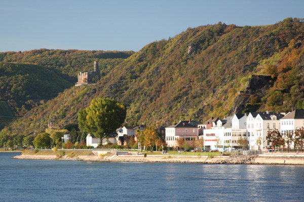 Rhine River 01.jpg