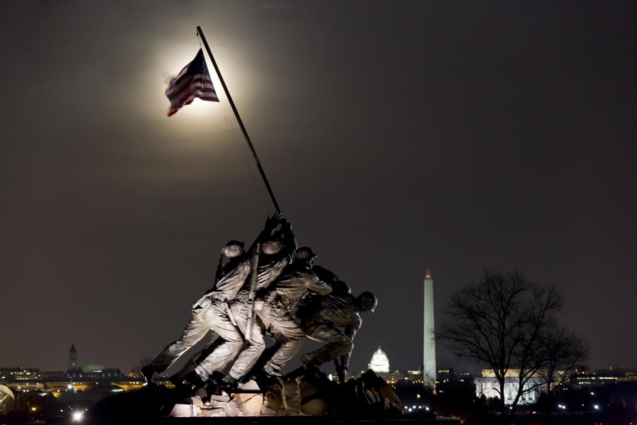 DC Monuments at Night Feb 16 04