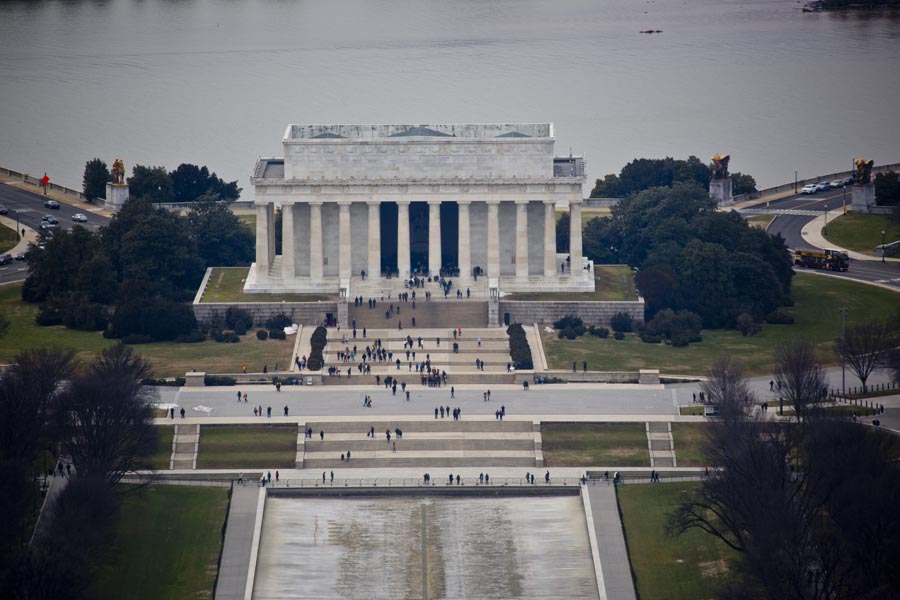 Washington Monuments Feb 16 01